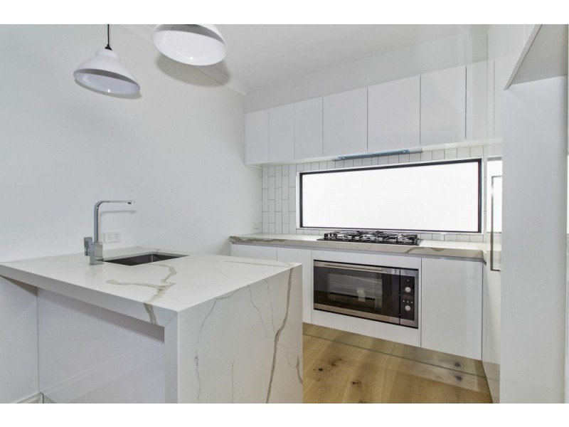 6 Foster Street, Mckinnon VIC 3204