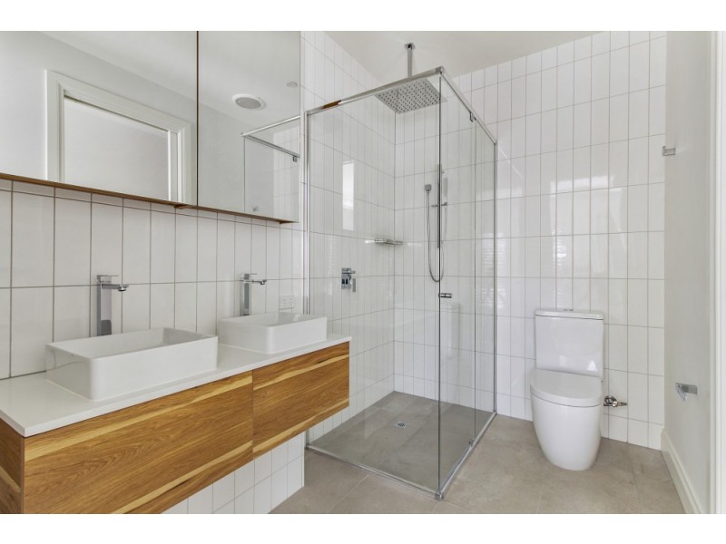 6 Foster Street, Mckinnon VIC 3204