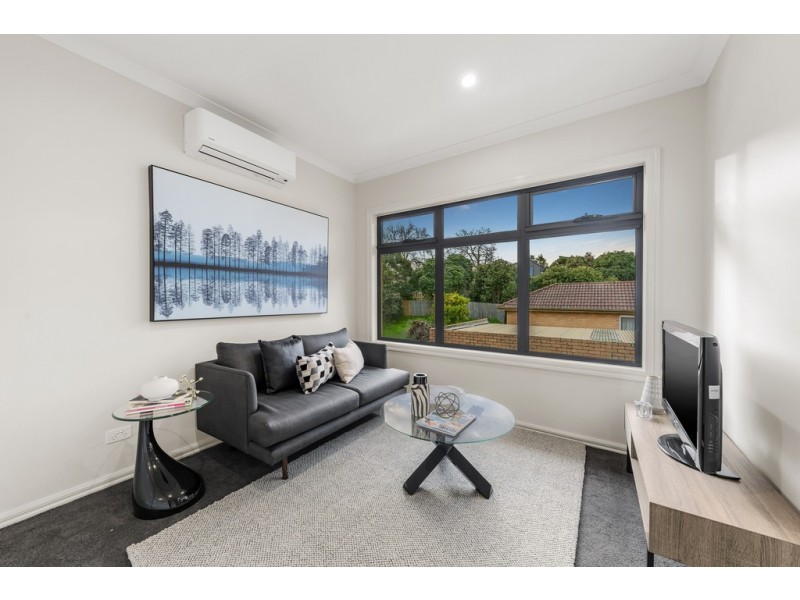 2/34 Ireland Street, Ringwood VIC 3134