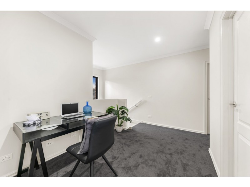 2/34 Ireland Street, Ringwood VIC 3134