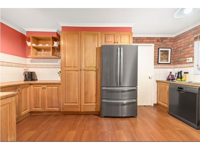 50 Grayson Drive, Scoresby VIC 3179