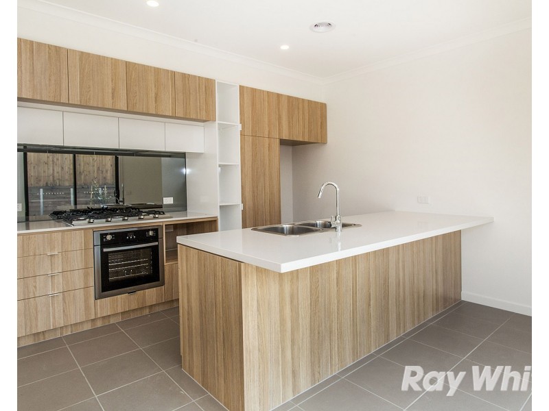 4/6 Benwerrin Drive, Wantirna VIC 3152