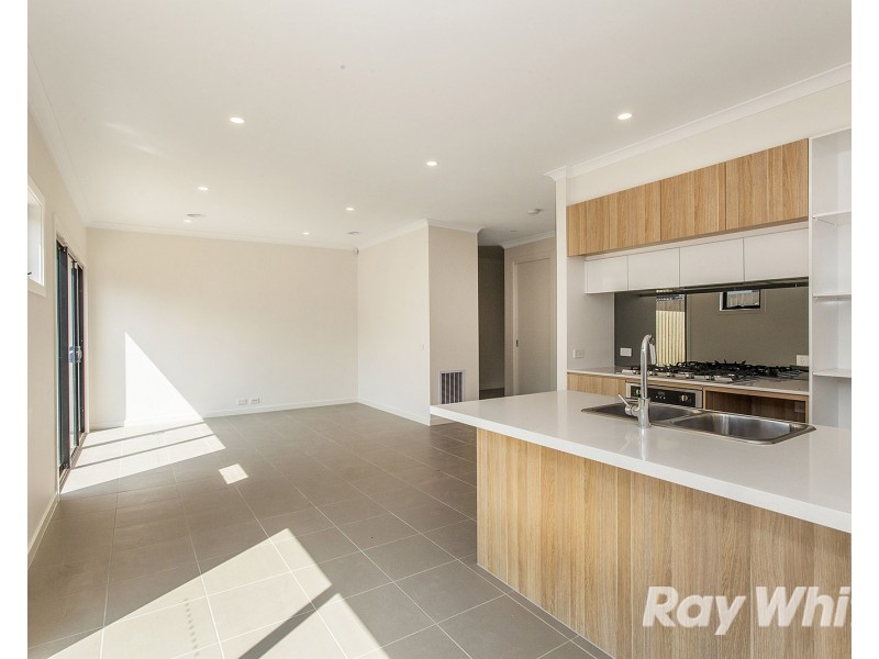 4/6 Benwerrin Drive, Wantirna VIC 3152