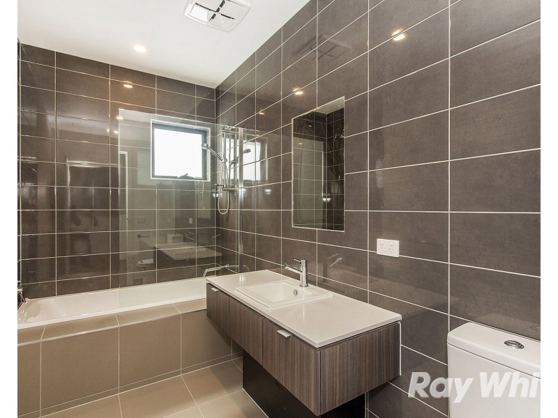 4/6 Benwerrin Drive, Wantirna VIC 3152