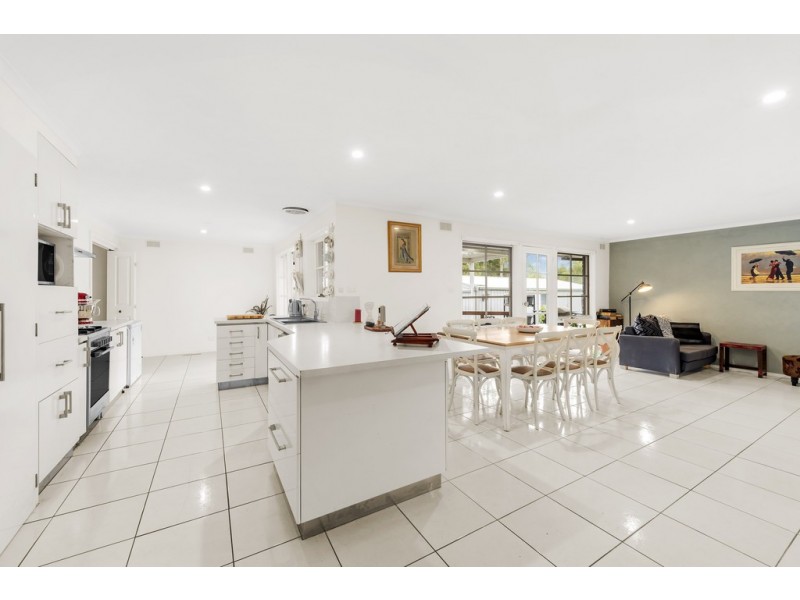 5 Parkstone Drive, Bayswater North VIC 3153