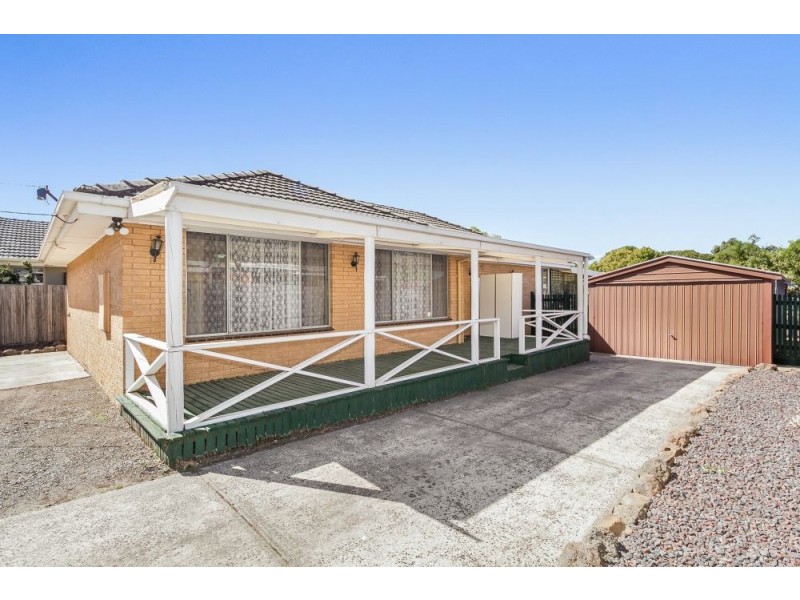 28 Grayson Drive, Scoresby VIC 3179