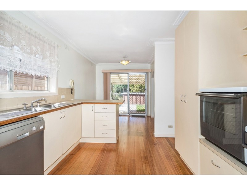 28 Grayson Drive, Scoresby VIC 3179