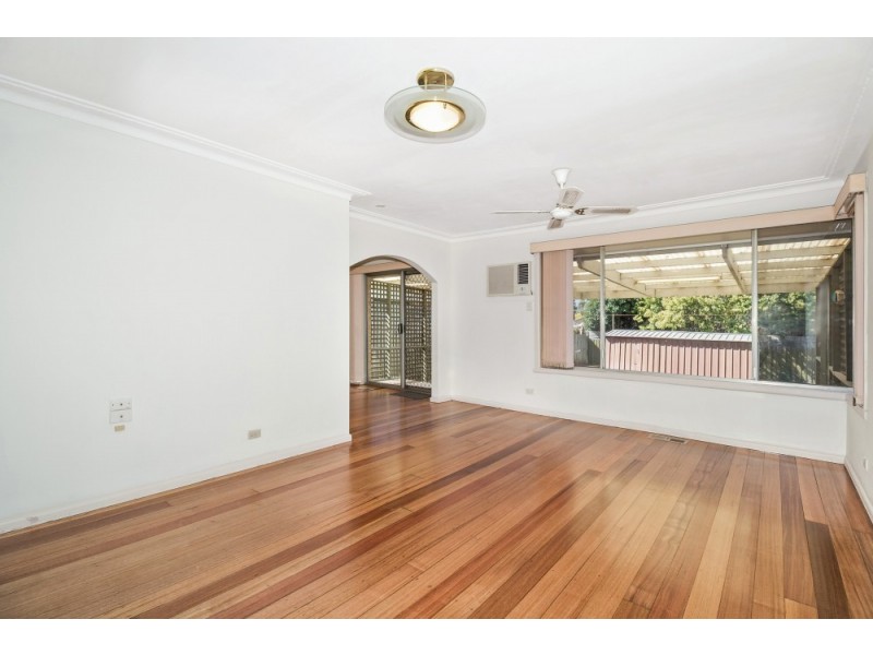 28 Grayson Drive, Scoresby VIC 3179