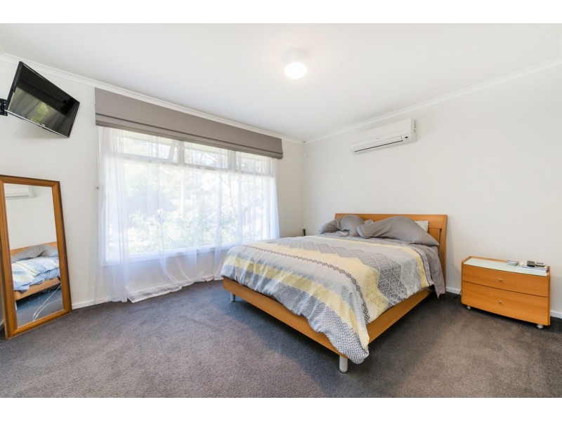 1/33 Lloyd Street, Knoxfield VIC 3180