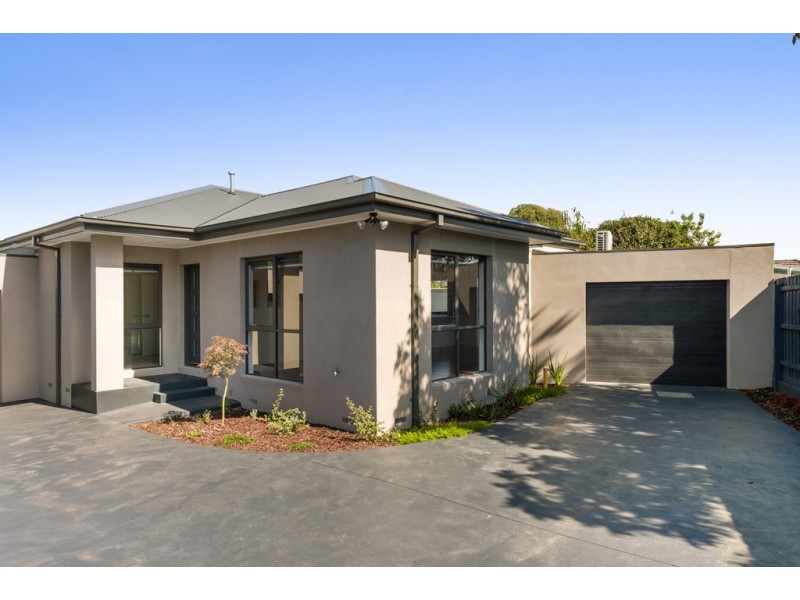 2/33 Lloyd Street, Knoxfield VIC 3180
