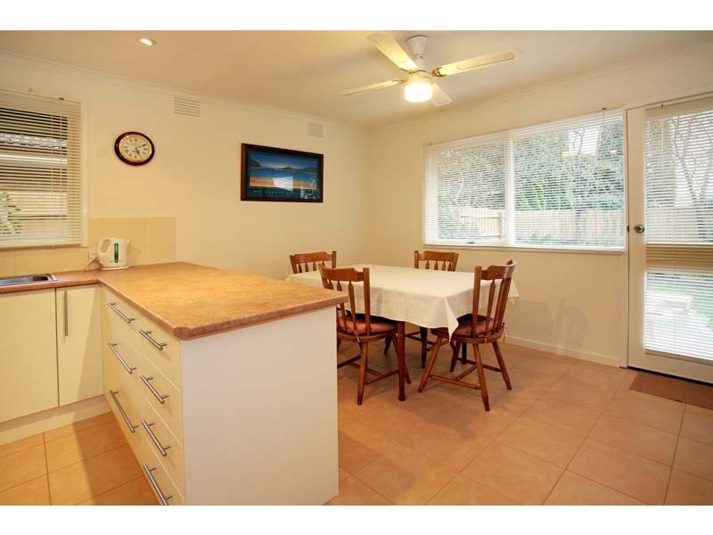 24 Crestdale Road, Wantirna VIC 3152