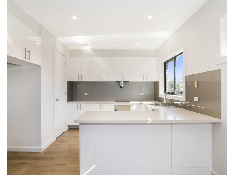 1 and 4/22 Greenwood Street, Burwood VIC 3125