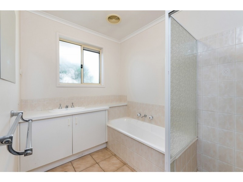 9 Thaxted Parade, Wantirna VIC 3152