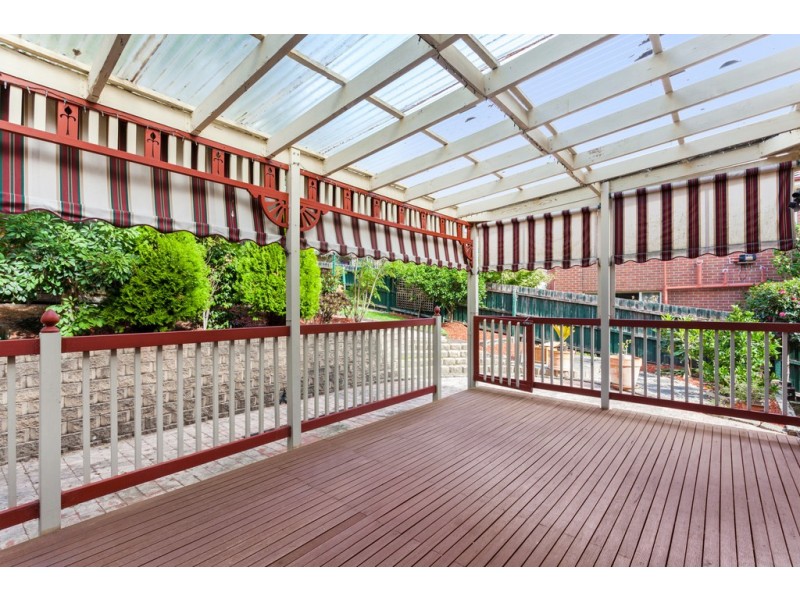 16 Barnsdale Way, Ringwood North VIC 3134