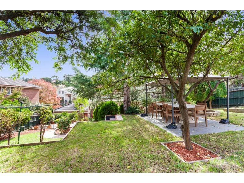 16 Barnsdale Way, Ringwood North VIC 3134