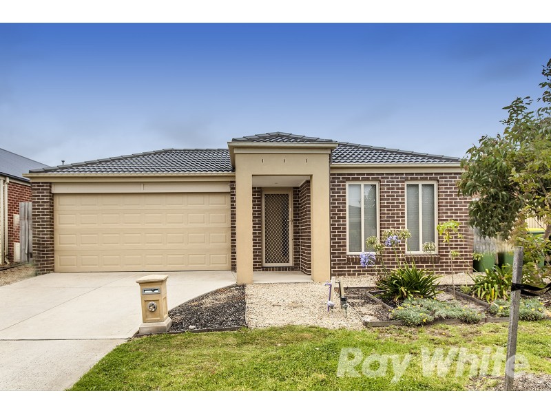 16 Currawong Crescent, Pakenham VIC 3810