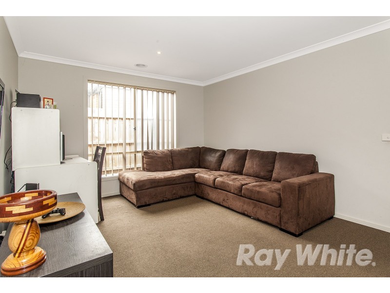 16 Currawong Crescent, Pakenham VIC 3810