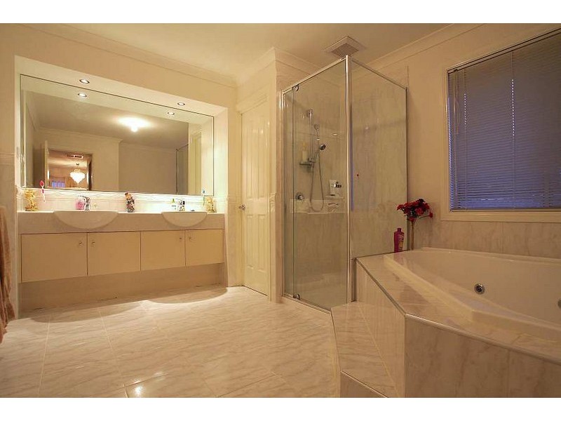 5 Cameron Court, Wantirna VIC 3152