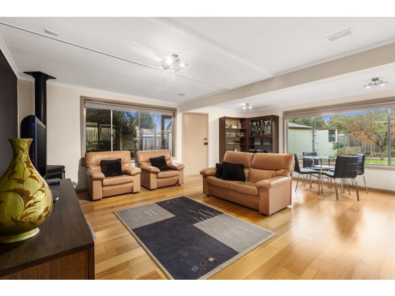 15 Frudal Crescent, Knoxfield VIC 3180