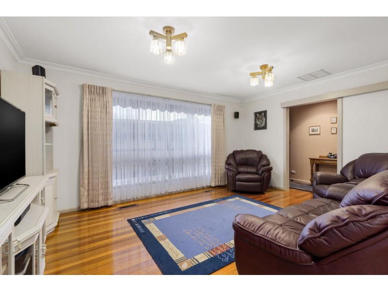 15 Frudal Crescent, Knoxfield VIC 3180