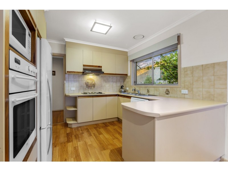 15 Frudal Crescent, Knoxfield VIC 3180