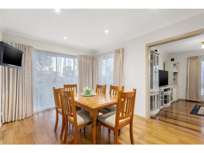 15 Frudal Crescent, Knoxfield VIC 3180