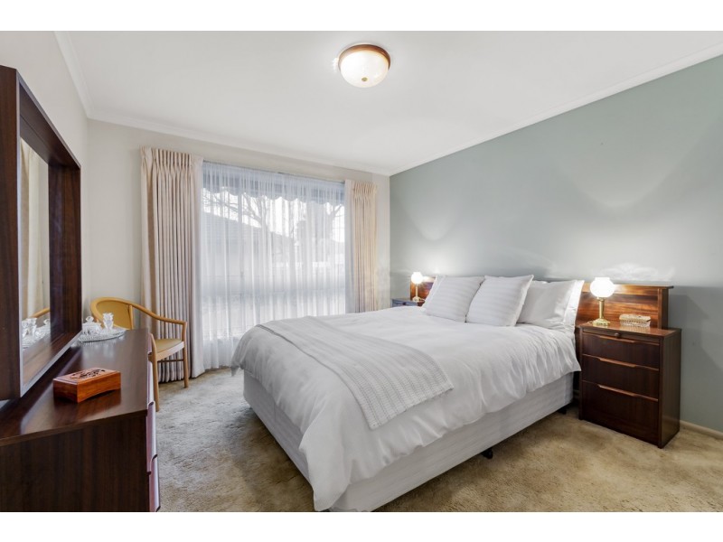 15 Frudal Crescent, Knoxfield VIC 3180