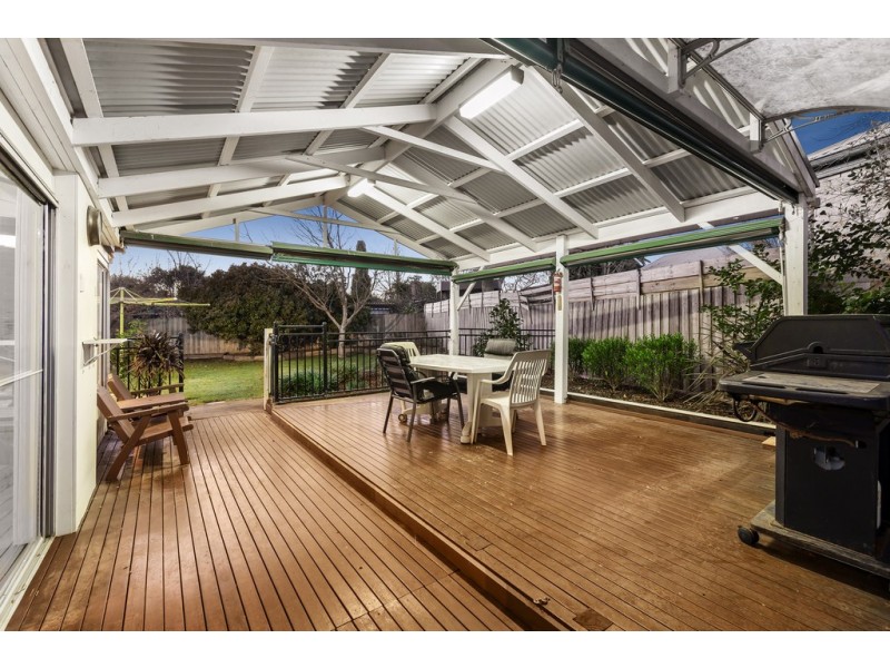 15 Frudal Crescent, Knoxfield VIC 3180