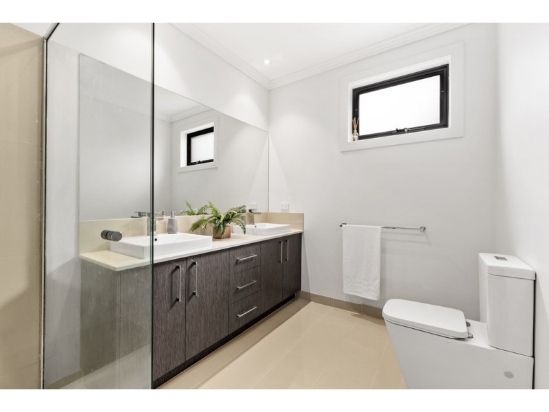 1/6 Newman Road, Wantirna South VIC 3152