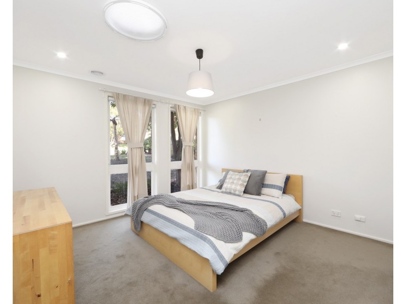 16 Kedleston Way, Rowville VIC 3178
