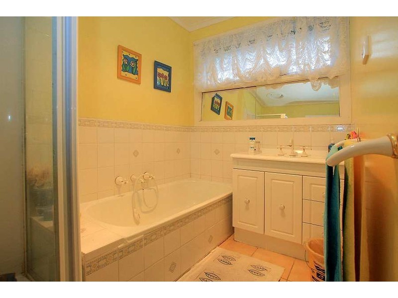 8 Vida Court, Wantirna South VIC 3152