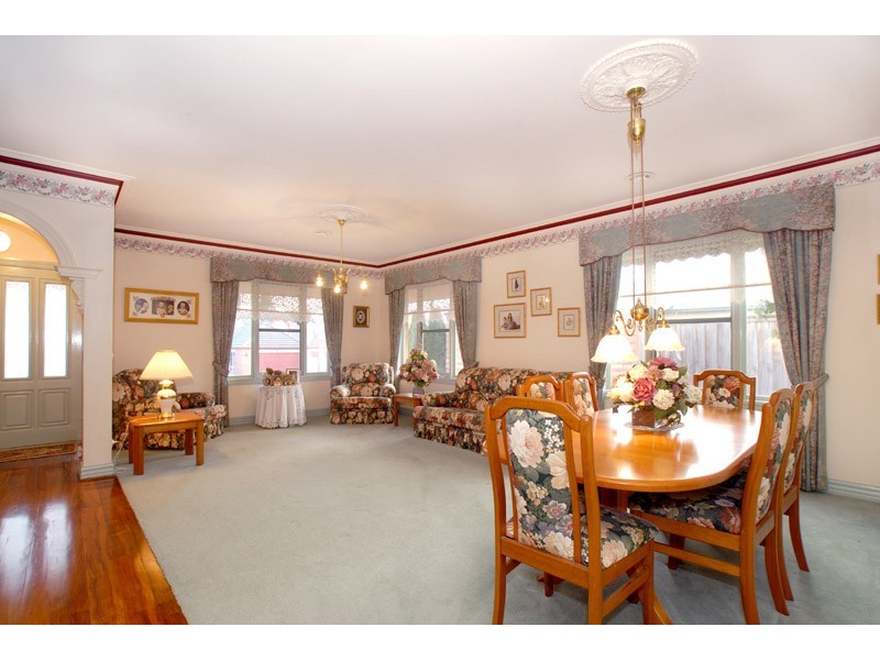 * Knoxfield, Knoxfield VIC 3180