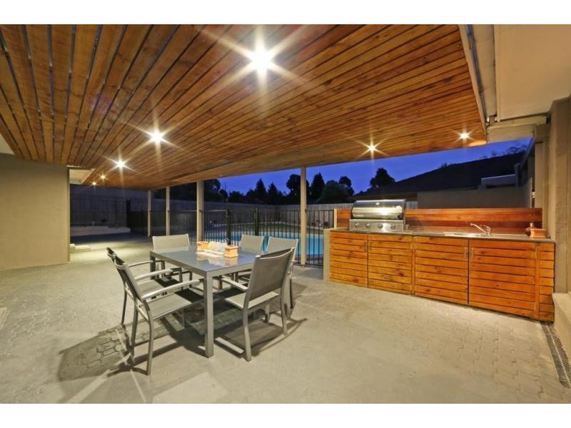 3 Barellan Crescent, Rowville VIC 3178