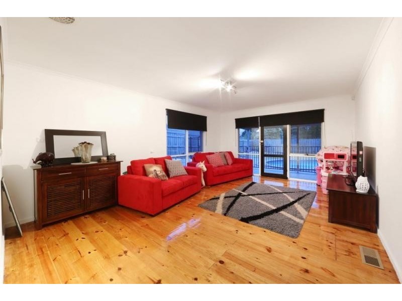 3 Barellan Crescent, Rowville VIC 3178