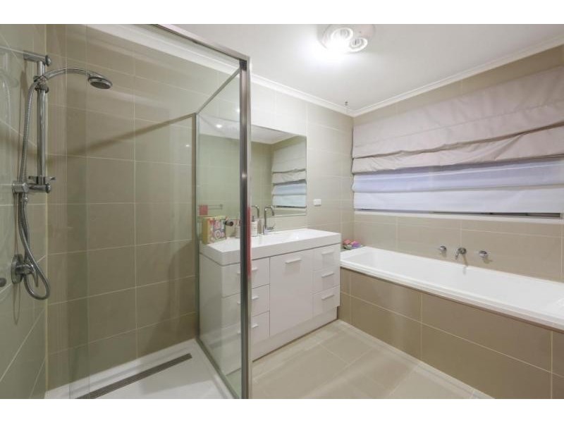 3 Barellan Crescent, Rowville VIC 3178