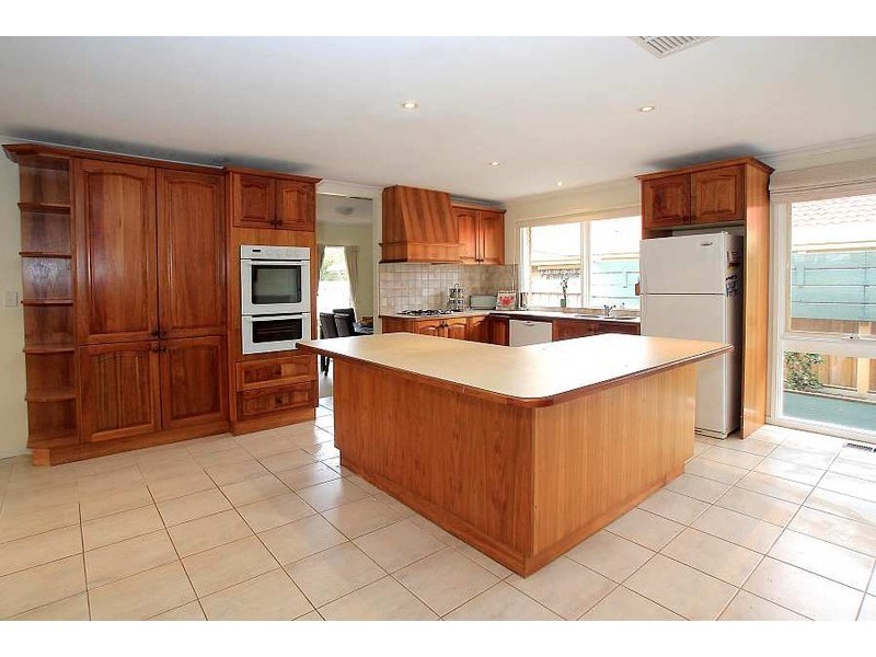 6 Everglades Court, Rowville VIC 3178