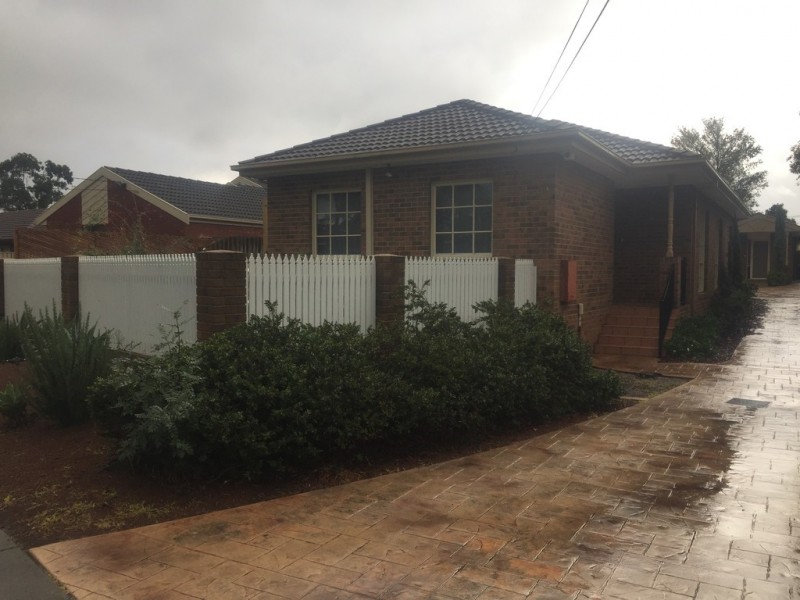 1/25 Blind Creek Lane, Wantirna South VIC 3152