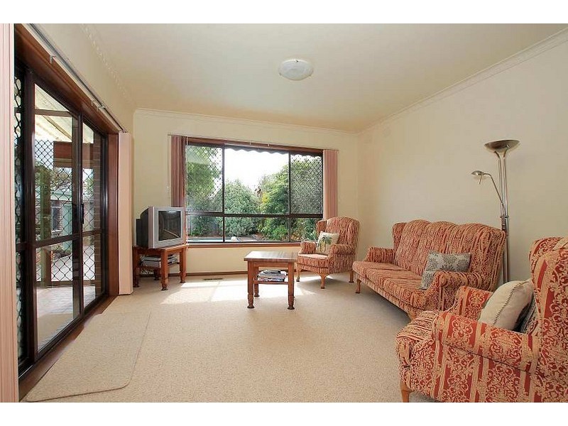 40 Enfield Drive, Bayswater VIC 3153