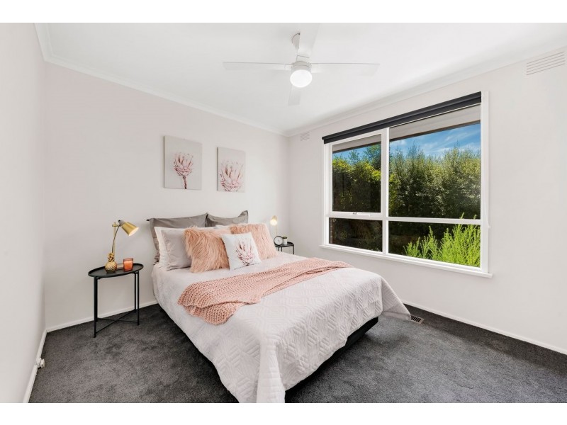 19 Merricks Close, Ferntree Gully VIC 3156