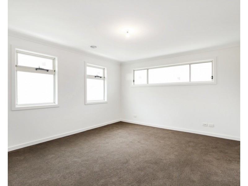 2/19 Moonah Road, Wantirna South VIC 3152