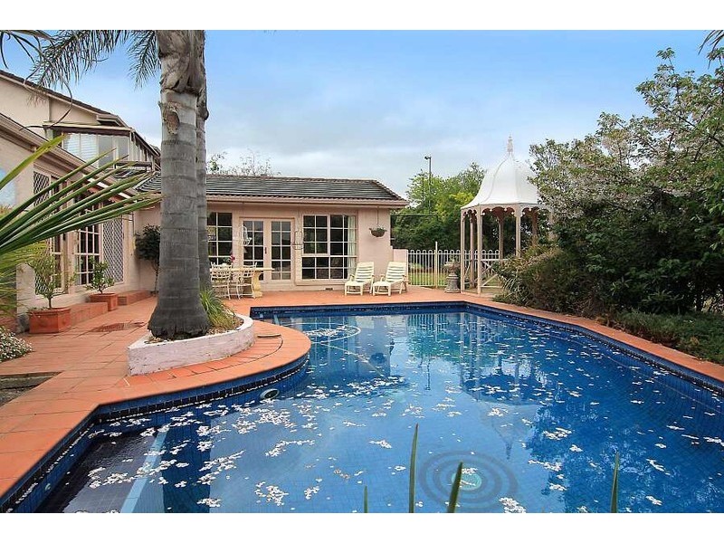 13-15 Jessica Close, Wantirna South VIC 3152