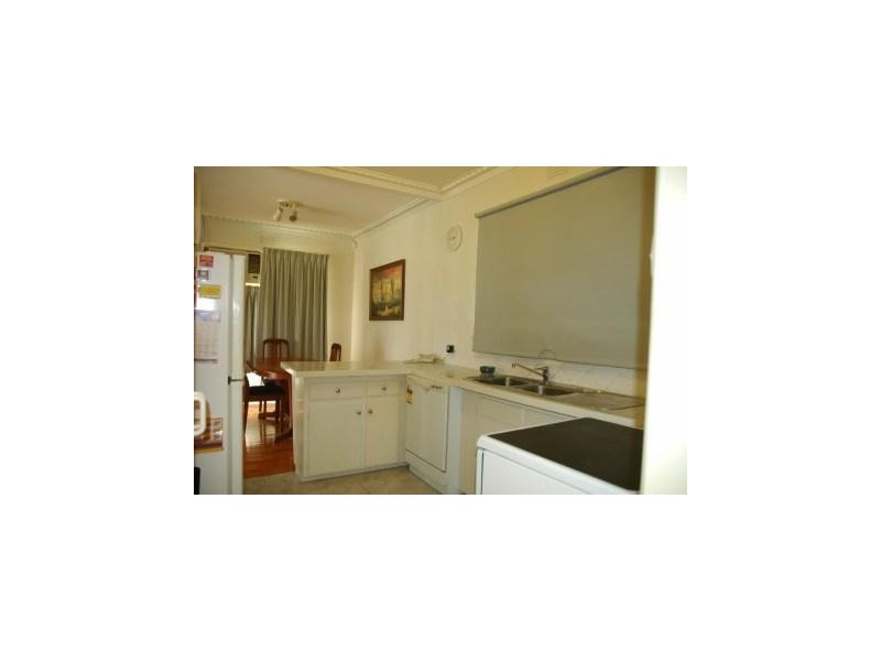 15 Matlock Road, Wantirna South VIC 3152