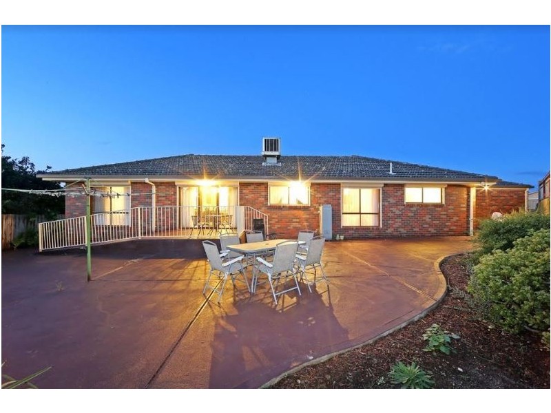 28 Cardinia Way, Rowville VIC 3178