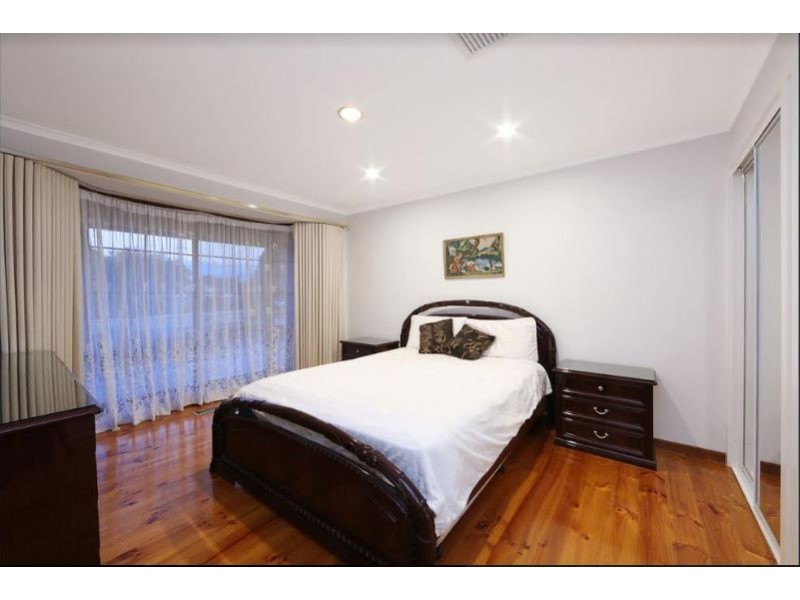 28 Cardinia Way, Rowville VIC 3178