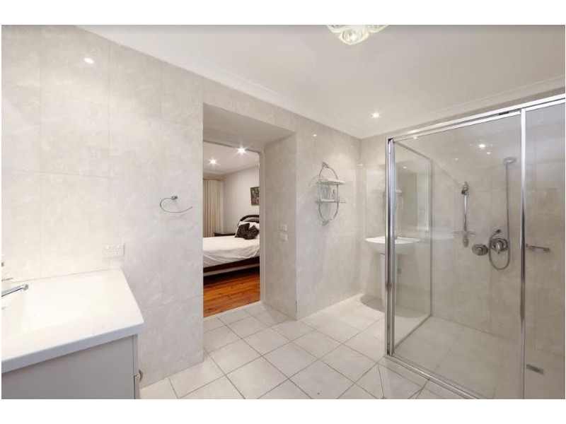 28 Cardinia Way, Rowville VIC 3178