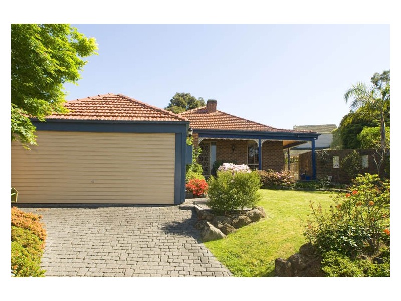 4 Blackfriars Close, Wantirna VIC 3152