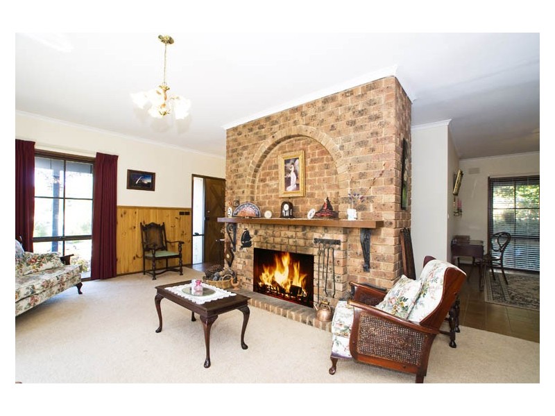 4 Blackfriars Close, Wantirna VIC 3152