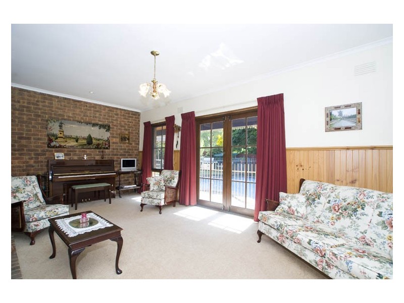 4 Blackfriars Close, Wantirna VIC 3152