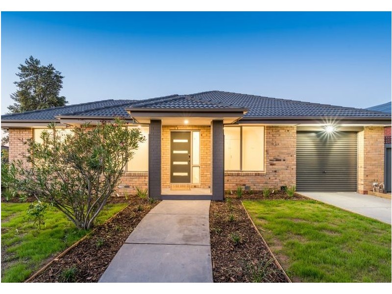 17 Mollison Avenue, Dandenong North VIC 3175