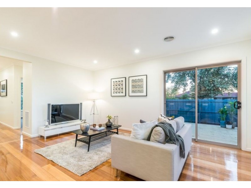 17 Mollison Avenue, Dandenong North VIC 3175